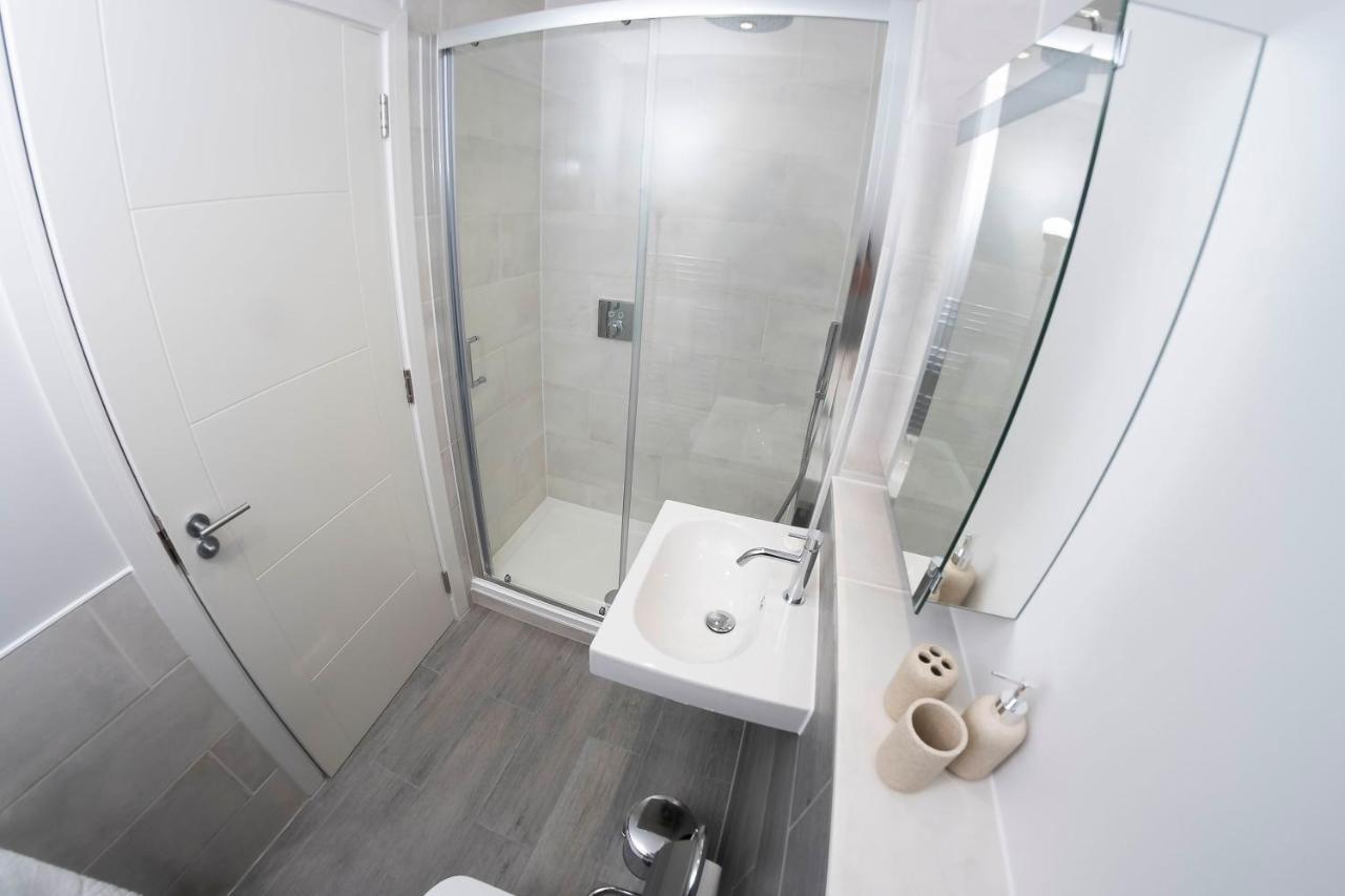 7 Putsborough - Luxury Apartment At Byron Woolacombe, Only 4 Minute Walk To Woolacombe Beach! Luaran gambar